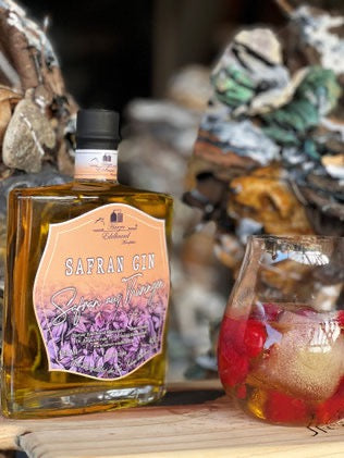 Safran GIN aus der Harzer Edelbrand Manufaktur